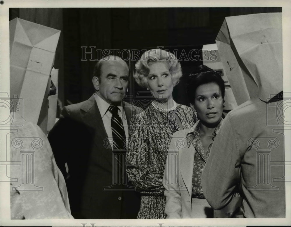 1978 Press Photo Edward Asner, Nancy Marchand, Silvana Gallardo in Lou Grant-Historic Images