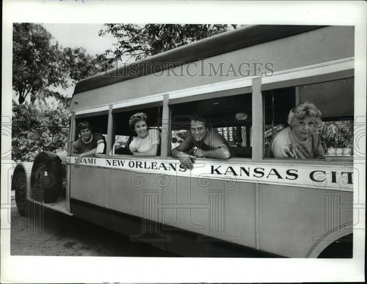 1971 Press Photo Carl Betz, Vera Miles, Ruth McDevitt in In Search of America- Historic Images