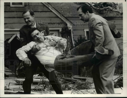 1977 Press Photo Tommy Lee Jones in The Amazing Howard Hughes - cvp64093- Historic Images