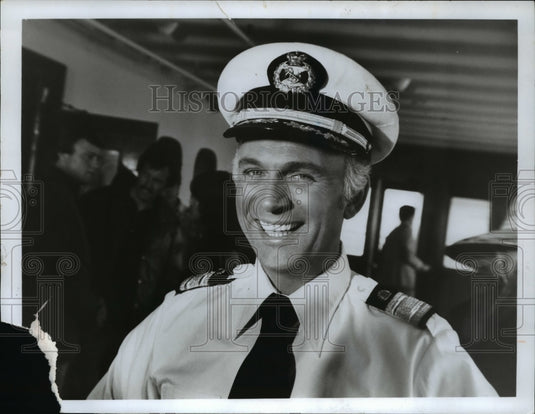 Press Photo Gavin MacLeod stars in The Love Boat - cvp64107 - Historic Images