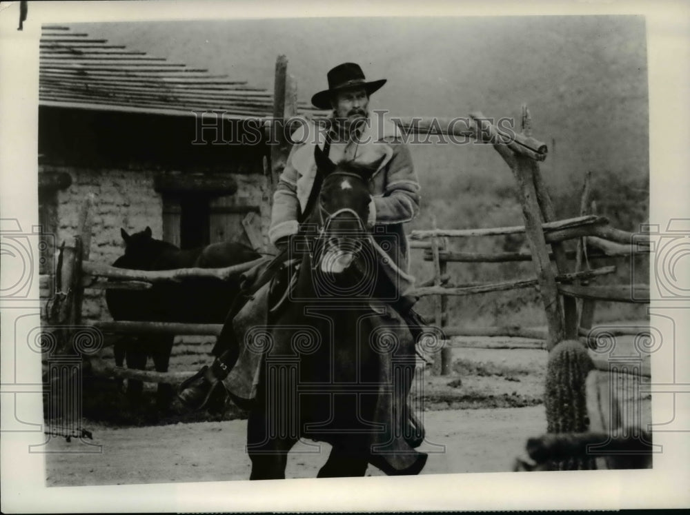 1980, Charlton Heston stars in The Last Hard Men - cvp64137 - Historic Images