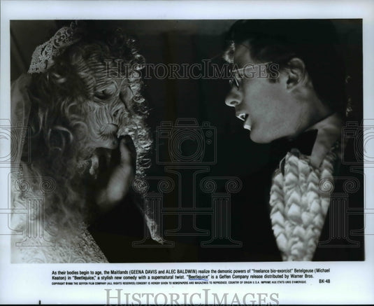 1989, Geena Davis and Alec Baldwin star in Beetlejuice - cvp64410 - Historic Images
