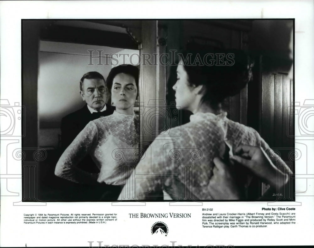 1994, Albert Finney and Greta Scacchi star in The Browning Version - Historic Images