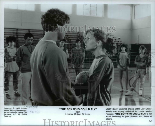 1986 Press Photo Lucy Deakins and Jay Underwood in The Boy Who Could Fly- Historic Images