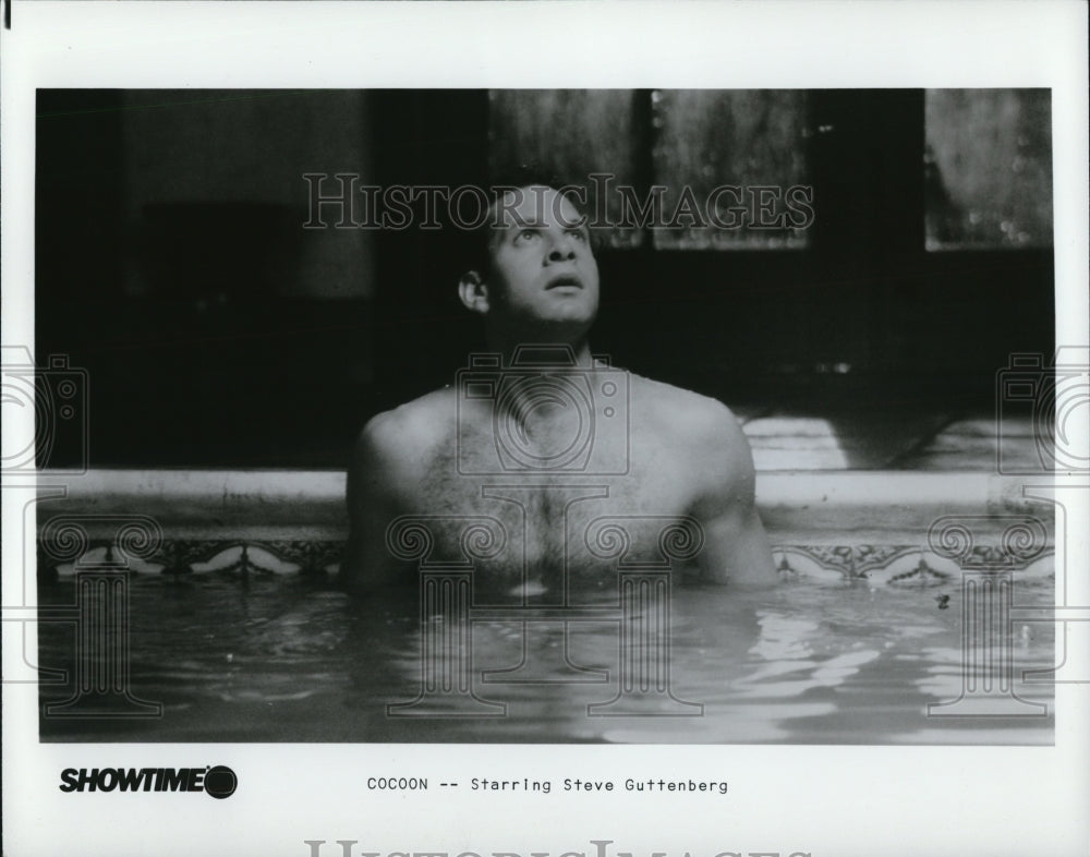 1986 Press Photo Steve Guttenberg in Cocoon - cvp65180 - Historic Images