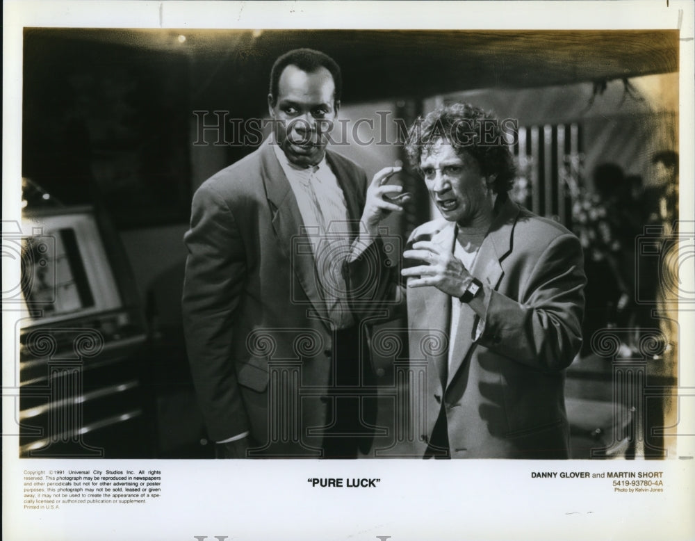 1991 Press Photo Danny Glover & Martin Short in Pure Luck - cvp65451 - Historic Images