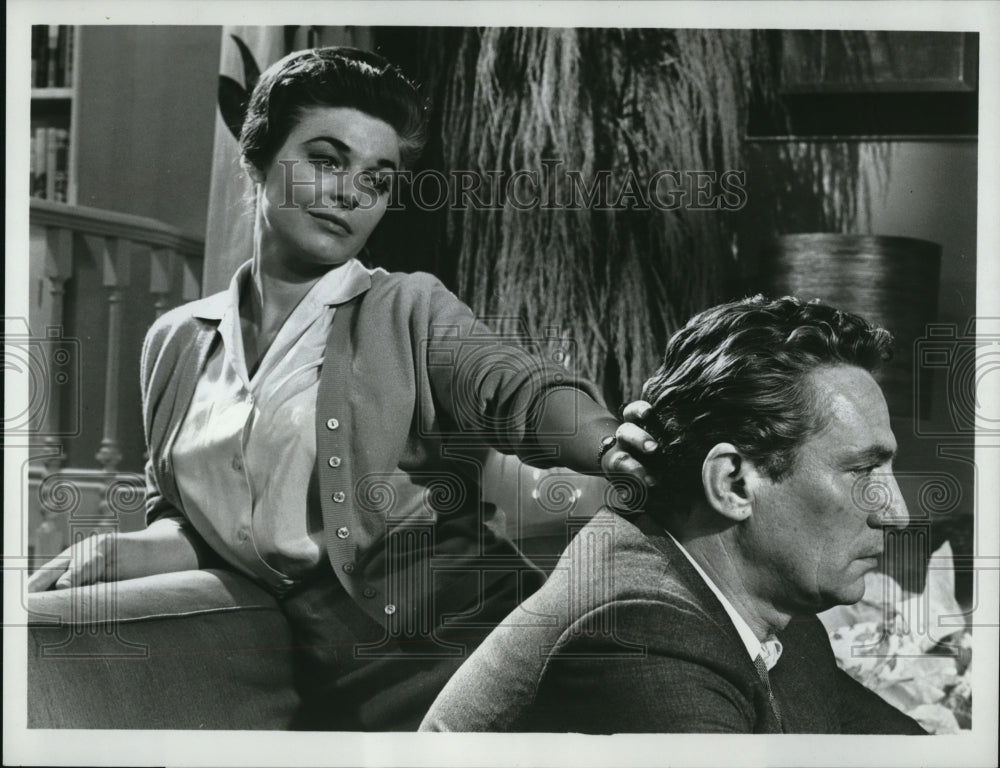 1969 Press Photo Anne Bancroft and Peter Finch star in The Pumpkin Eater - Historic Images