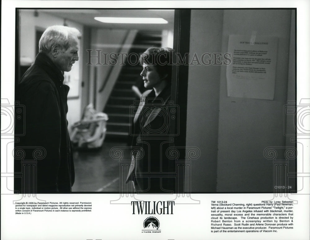 1998, Stockard Channing and Paul Newman star in Twilight - cvp66053 - Historic Images