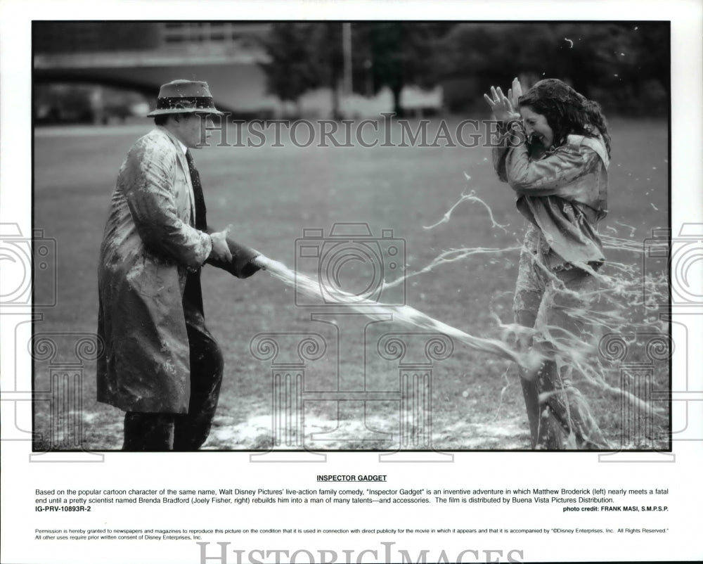 Press Photo Matthew Broderick and Joely Fisher star in Inspector Gadget - Historic Images