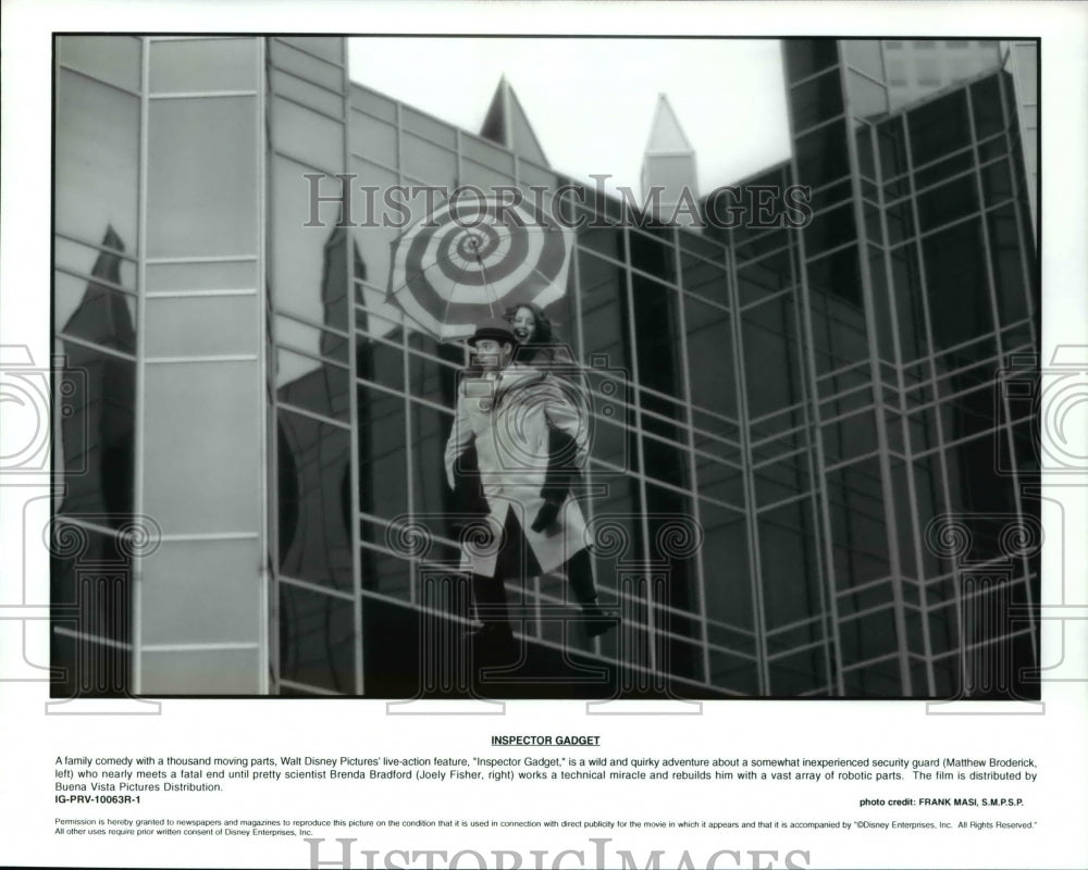 Press Photo Joely Fisher and Matthew Broderick star in Inspector Gadget - Historic Images