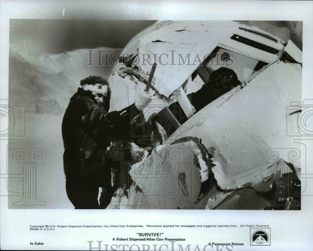 1976, Scene from Survive! - cvp66808 - Historic Images