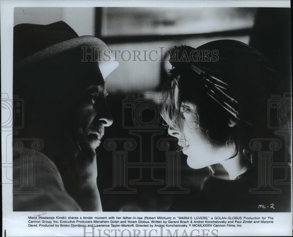 1986 Press Photo Nastassja Kinski & Robert Mitchum in Maria's Lovers - Historic Images