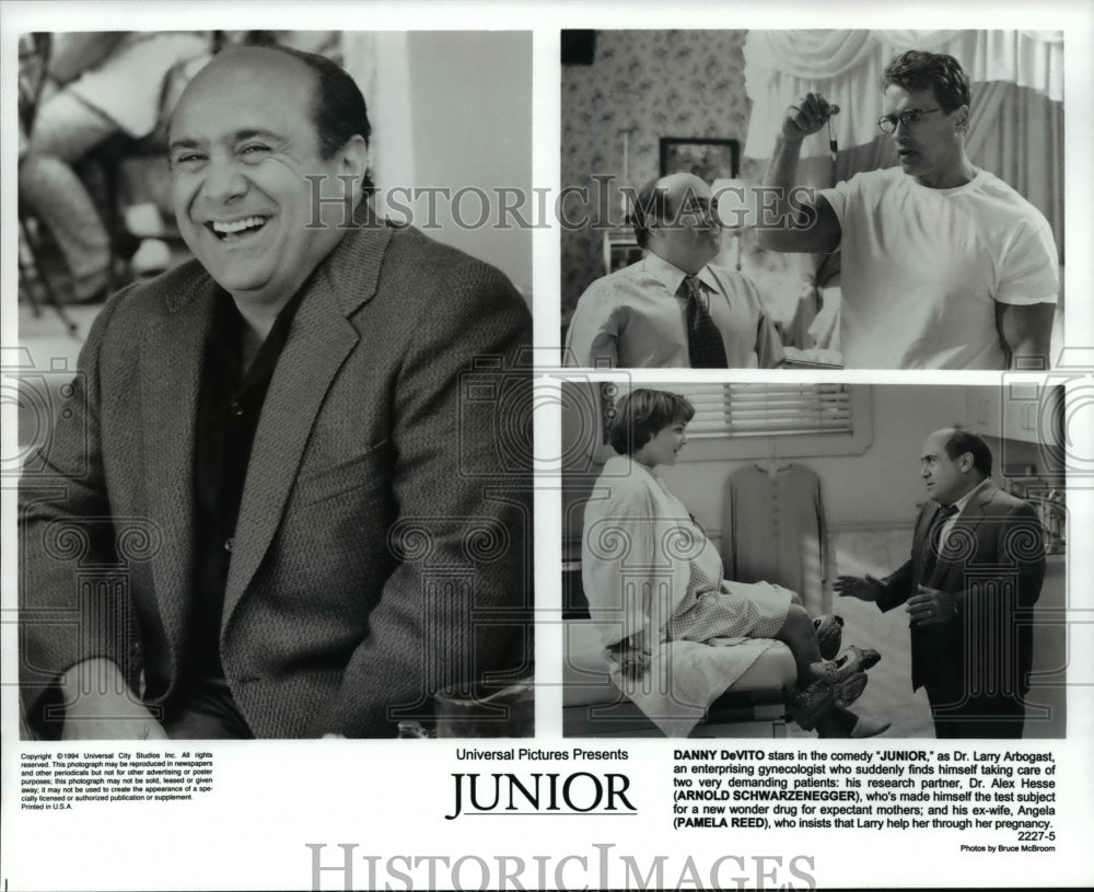 1994 Press Photo Danny DeVito Arnold Schwarzenegger and Pamela Reed in Junior- Historic Images