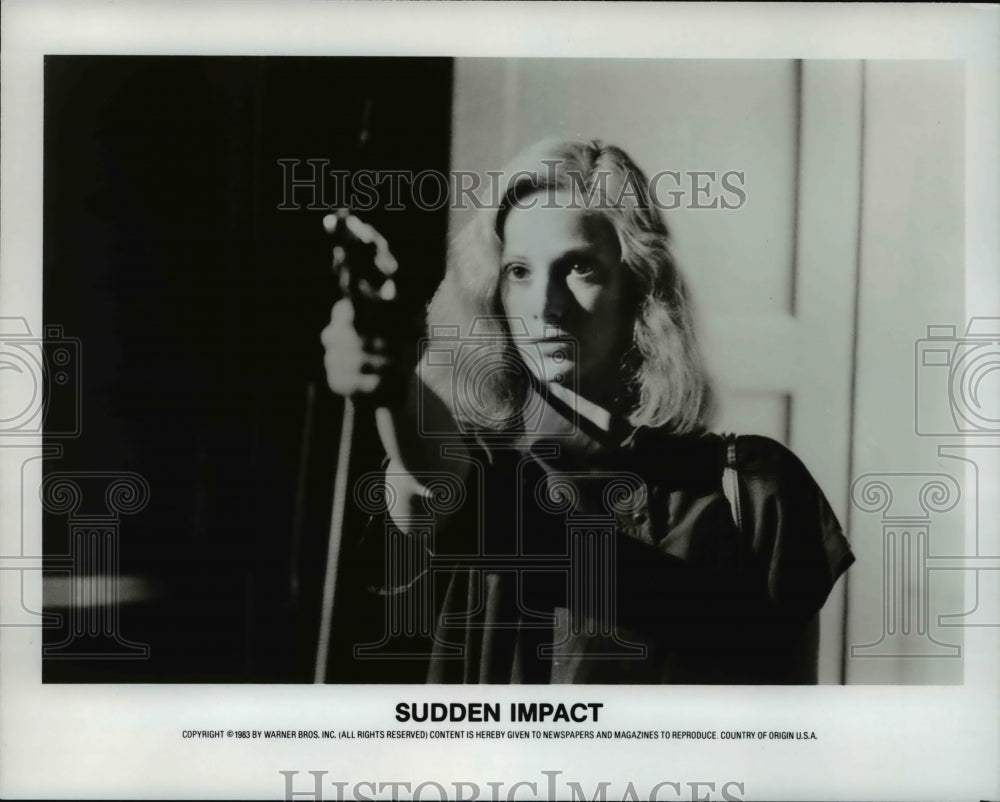 1992, Sondra Locke stars in Sudden Impact - cvp67205 - Historic Images