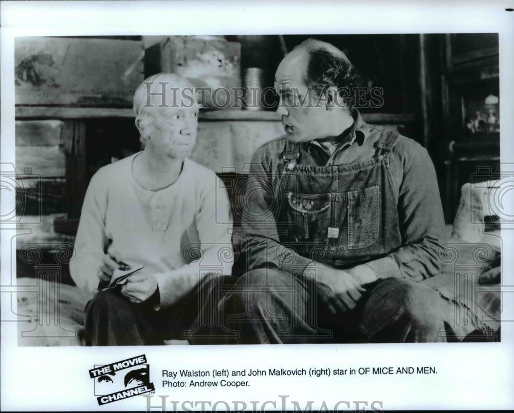 1992, Ray Walston &amp; John Malkovich in Of Mice &amp; Men - cvp67286 - Historic Images