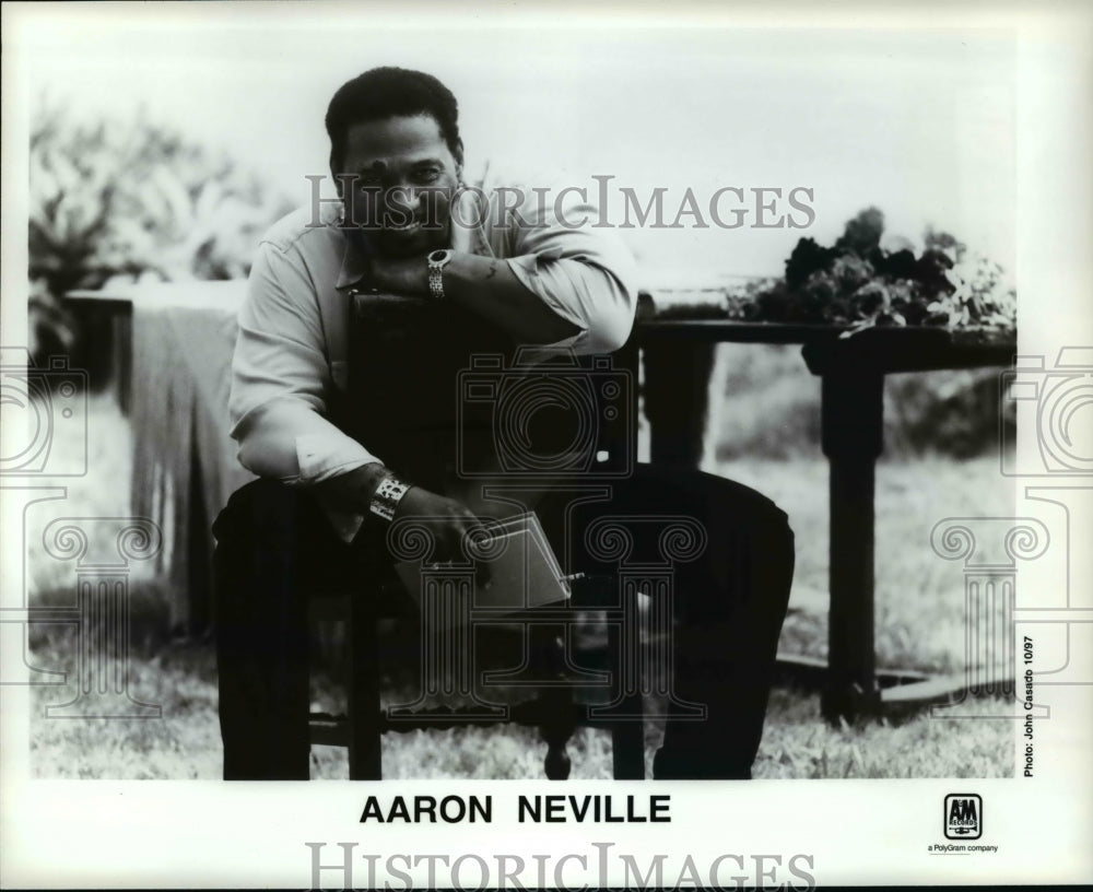 1997, Aaron Neville - cvp67738 - Historic Images