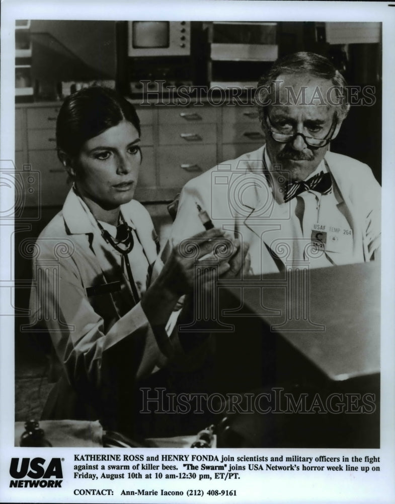 1990 Press Photo Katherine Ross Henry Fonda The Swarm - cvp69361 - Historic Images