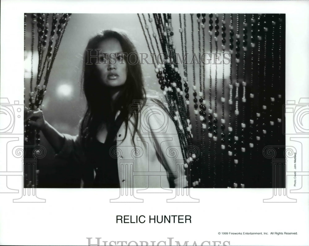 1999 Scene from Relic Hunter - Historic Images