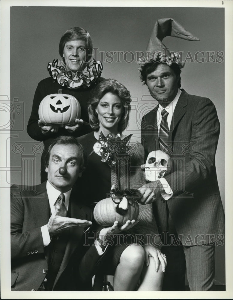 1981 Press Photo John Barbour, Skip Stephenson &amp; Cast of Real People - cvp72141- Historic Images