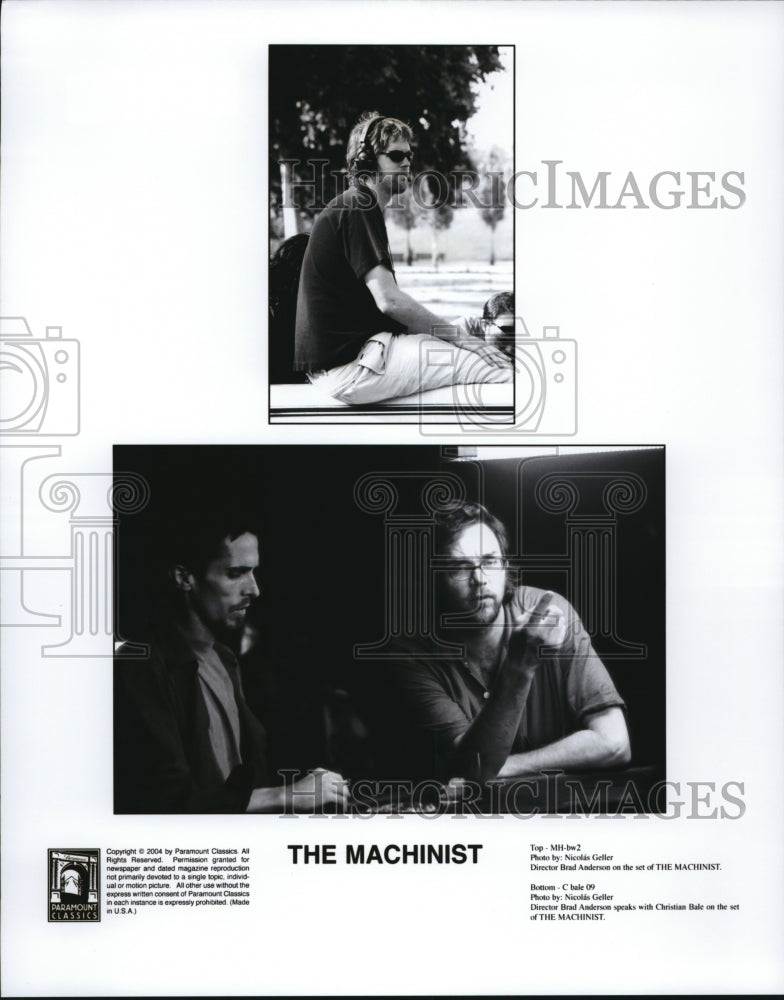 2004, Christian Bale in The Machinist with director Brad Anderson - Historic Images