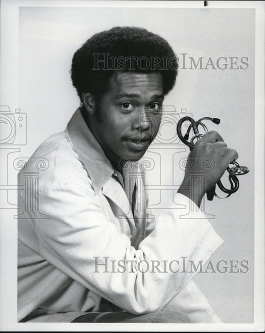 1976 Press Photo Mike Evans in The Practice - cvp72263-Historic Images