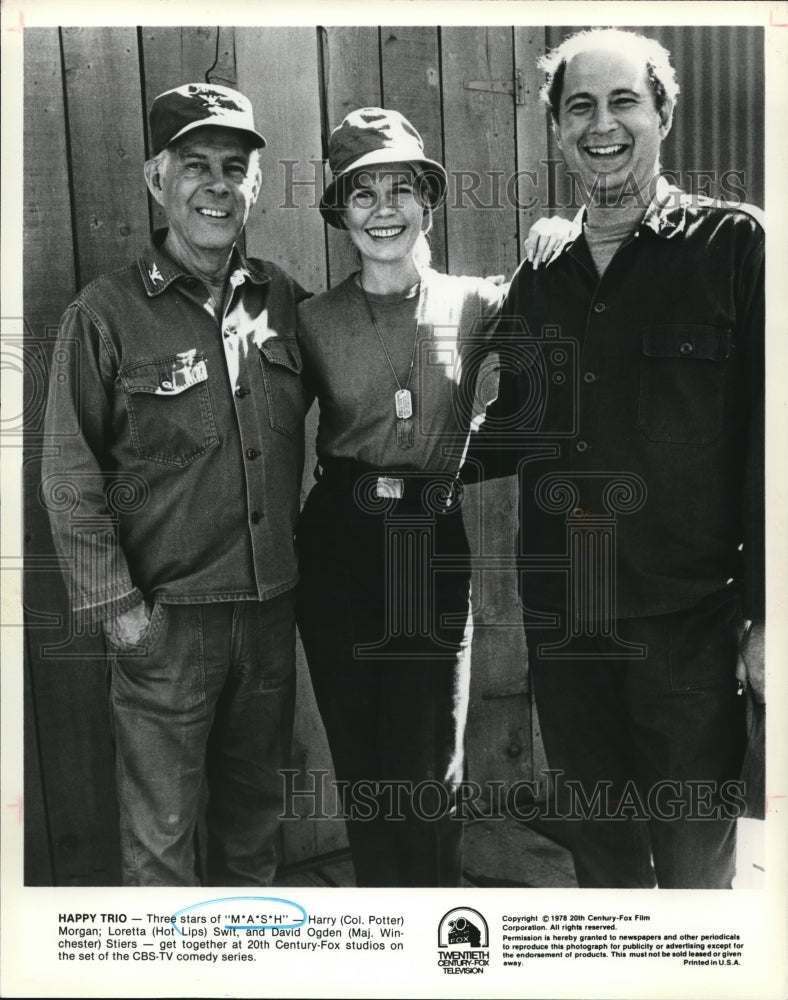 1978 Harry Morgan Loretta Switt and David Ogden star in MASH - Historic Images