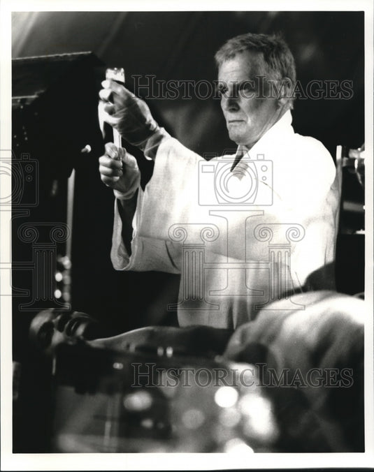 Press Photo Charlton Heston on SeaQuest in Abalon- Historic Images