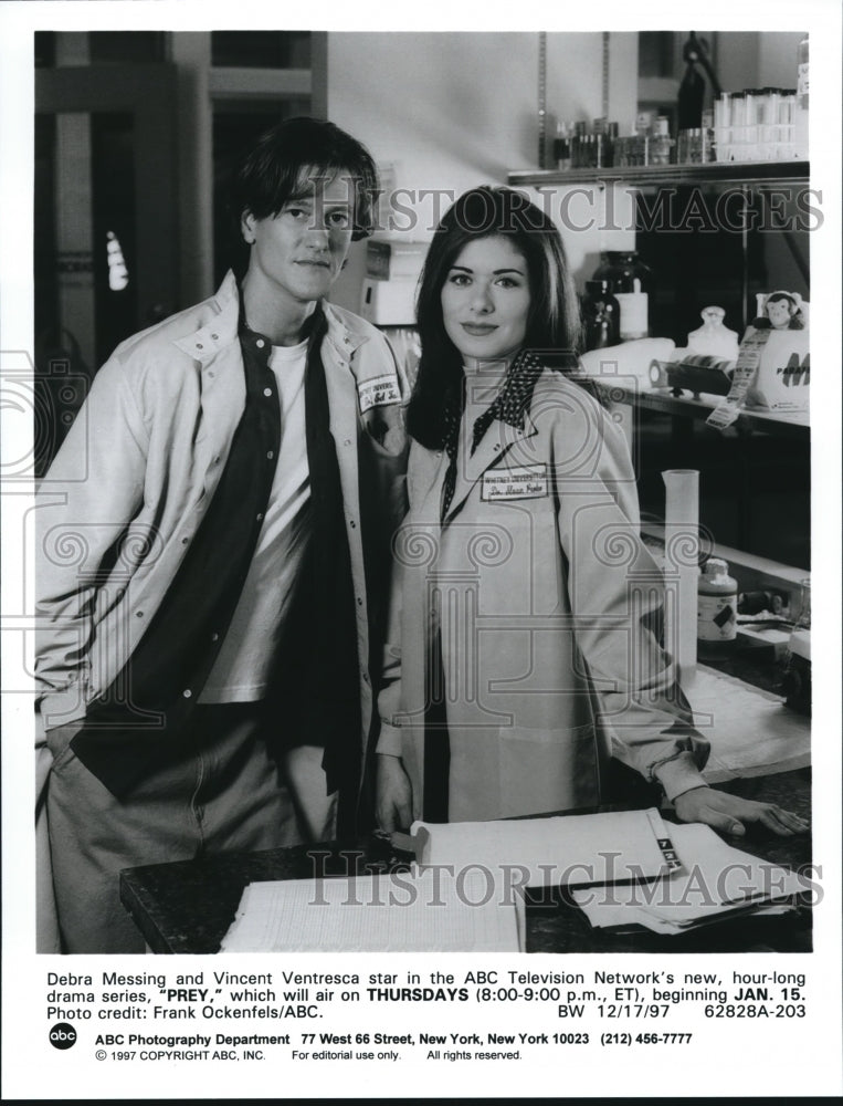 1997 Debra Messing Vincent Ventresca on Prey - Historic Images