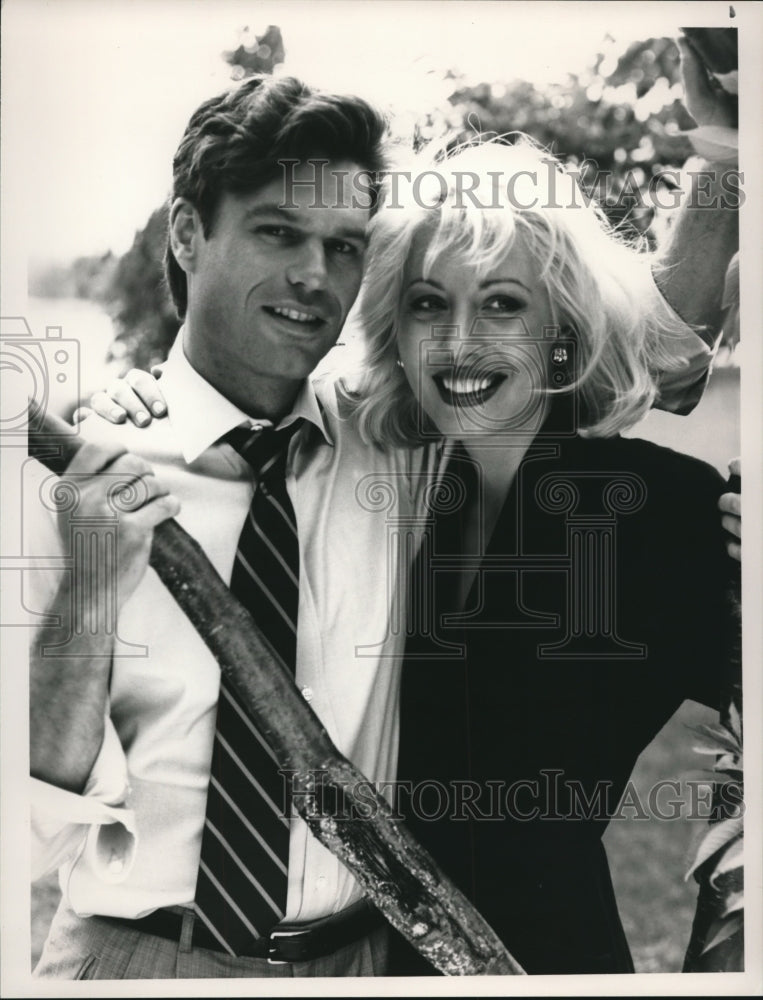 1988 Press Photo Harry Hamlin &amp; Linda Kozlowski in Favorite Son - cvp73467- Historic Images