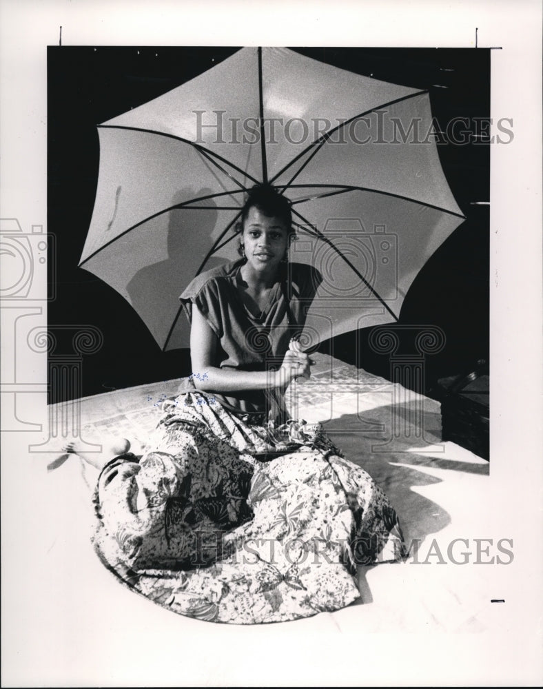 1988 Press Photo Alicia Washington in The Girlhood of Shakespeare's Heroines-Historic Images