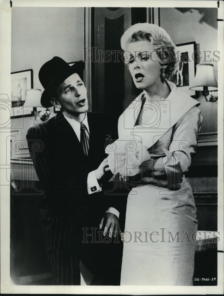 1990 Frank Sinatra and Vivian Blaine - Historic Images