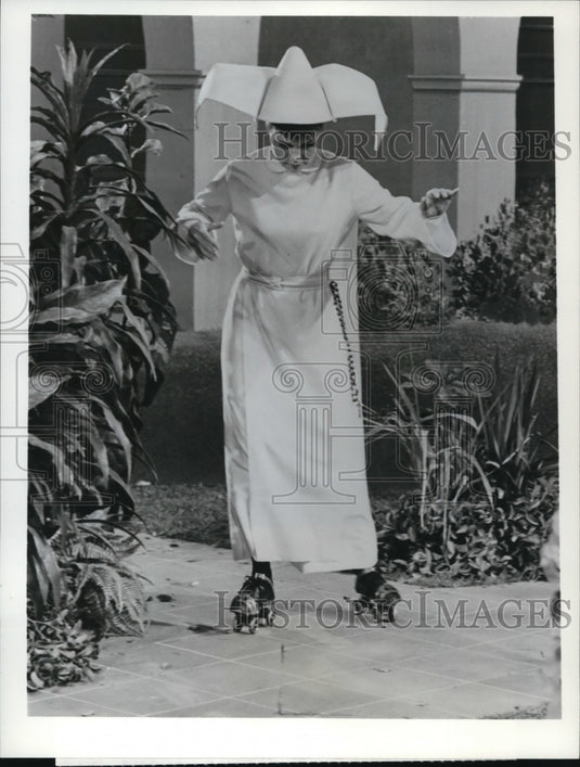 1967 Press Photo ABC presents Sally Field in The Flying Nun - Historic Images