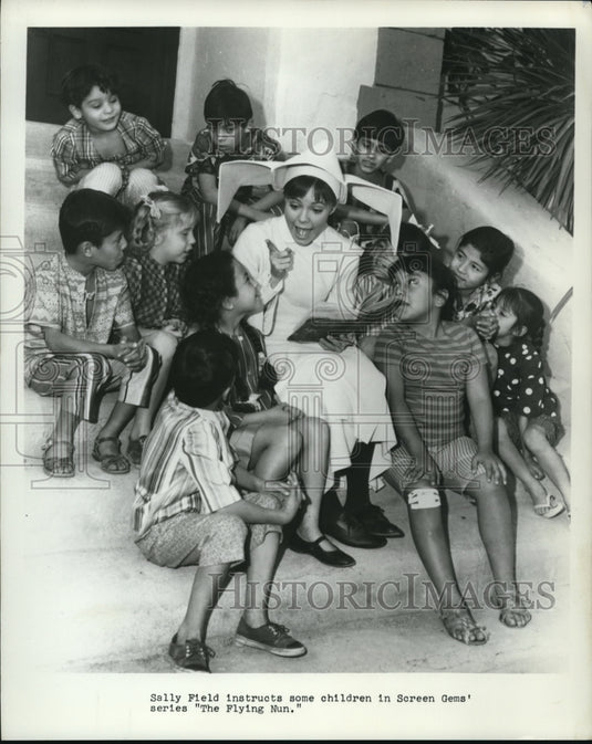 Press Photo Screen Gem presents The Flying Nun with Sally Field - Historic Images