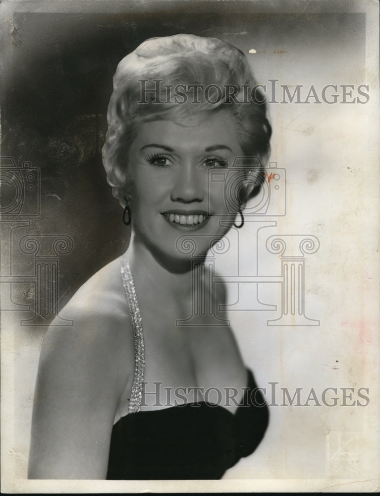 1962 Soprano Bonnie Murray - Historic Images