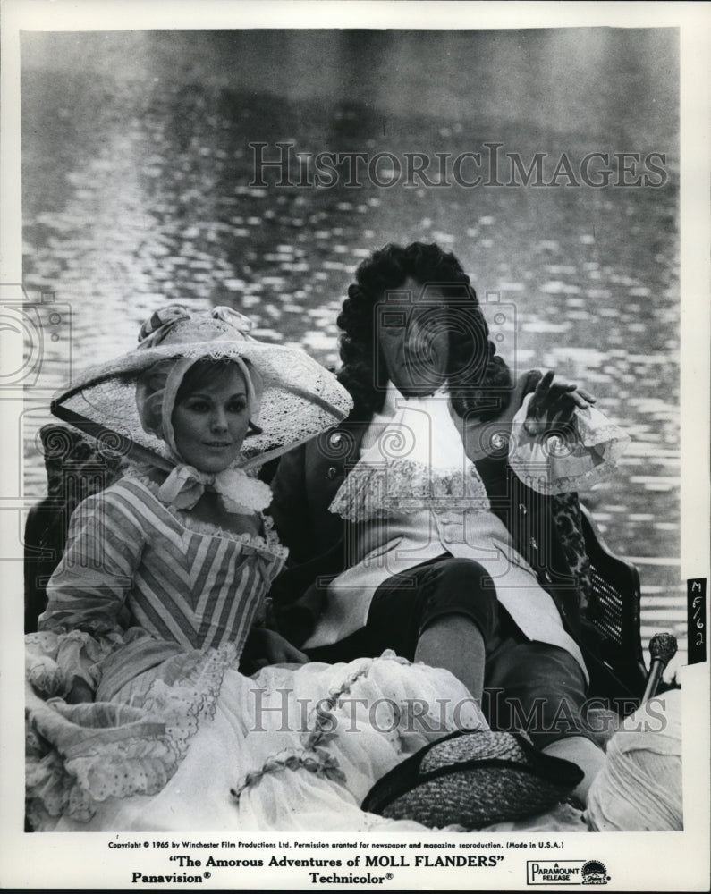 1965 Press Photo Kim Novak & George Sanders in The Amorous Adventures Moll Fland - Historic Images