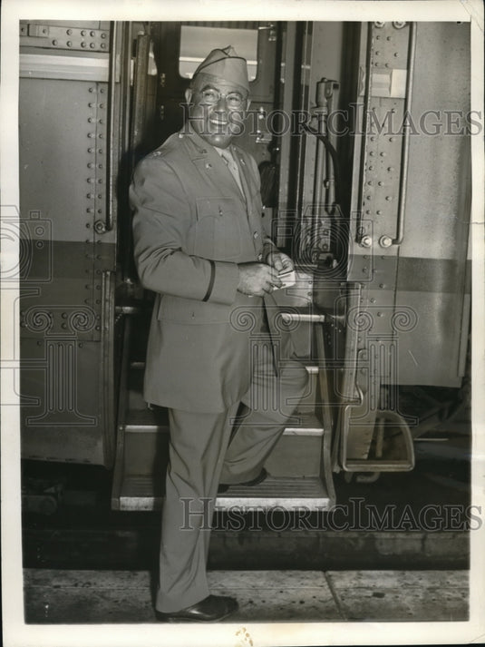 1943 Press Photo Hal Roach Comedian - Historic Images