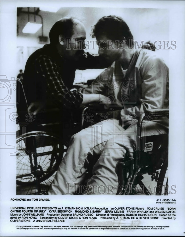 1989 Press Photo Ron Kovic &amp; Tom Cruise in Born on the 4th of July - cvp75458 - Historic Images