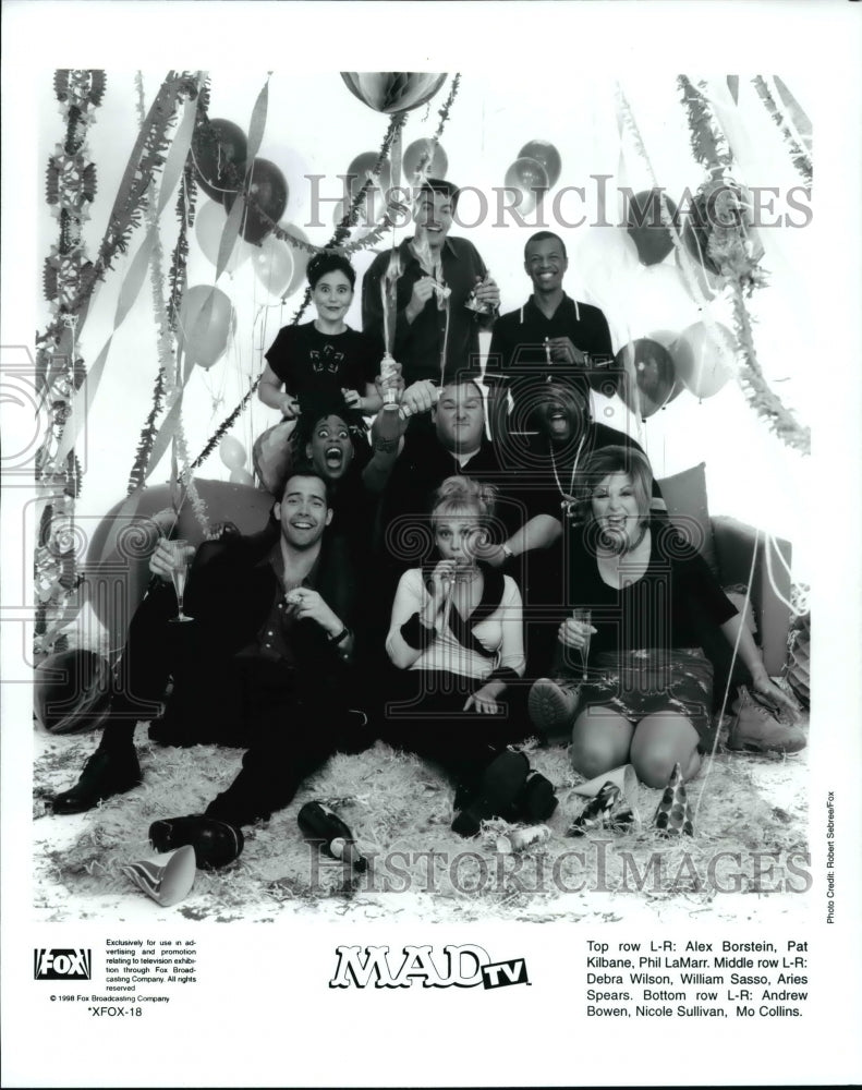 1995 Press Photo Alex Borstein, Pat Kilbane & Cast of Mad TV - cvp75617-Historic Images