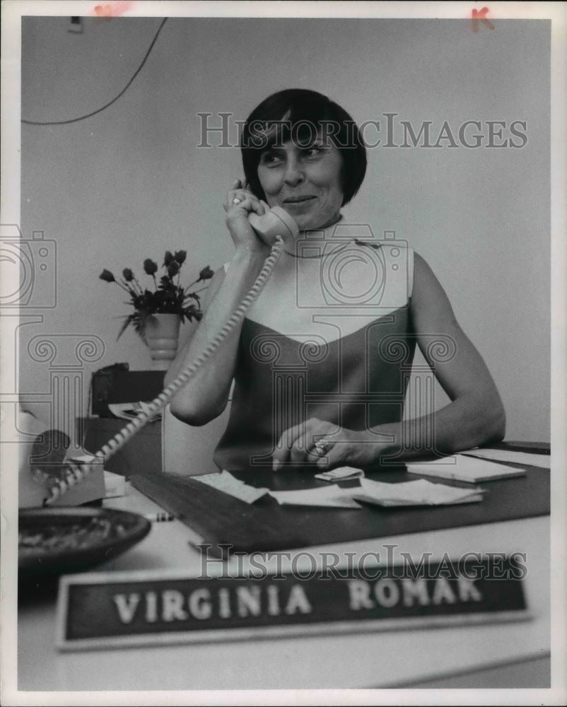 1970 Press Photo Virginia Romak Chief Operator Phone Room - Historic Images