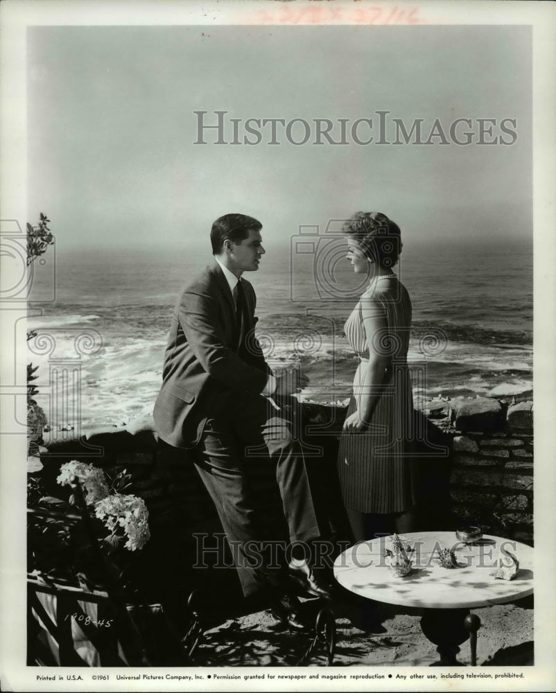 1961 Press Photo John Gavin, Susan Hayward in Back Street - Historic Images