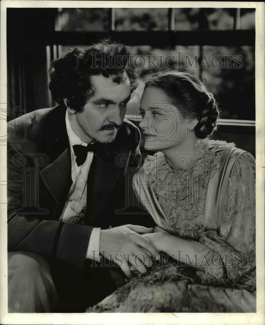 1944 Press Photo Warner Brothers presents The Adventures Of Mark Twain with - Historic Images