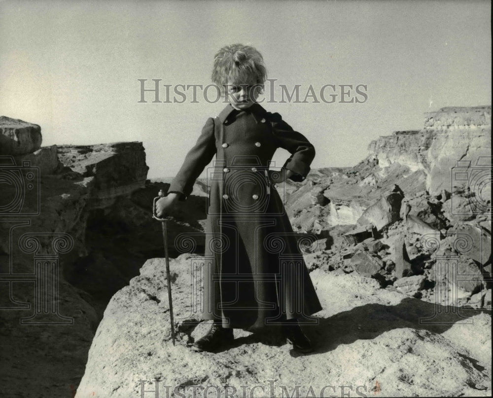 1973, Steven Warner - cvp76925 - Historic Images