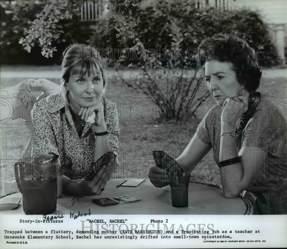 1969 Press Photo Kate Harrington, Joanne Woodward in Rachel, Rachel - Historic Images