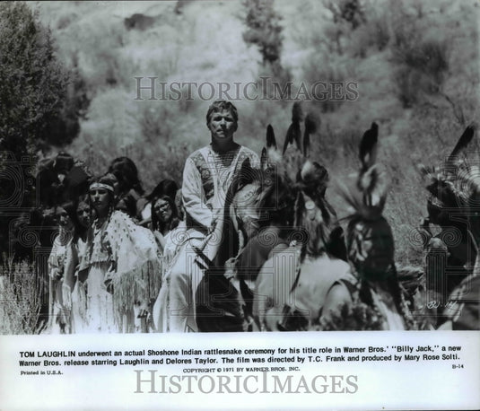 1978 Press Photo Warner Brothers presents Billy Jack with Tom Laughlin - Historic Images