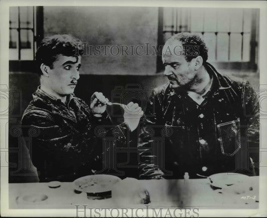 1971 Press Photo Charlie Chaplin in Scene of a Movie - Historic Images
