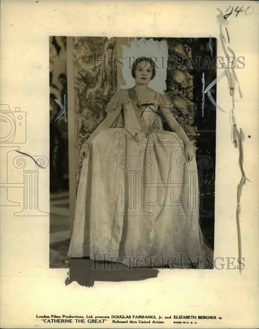1934 Press Photo Elizabeth Bergner in Catherine the Great - Historic Images