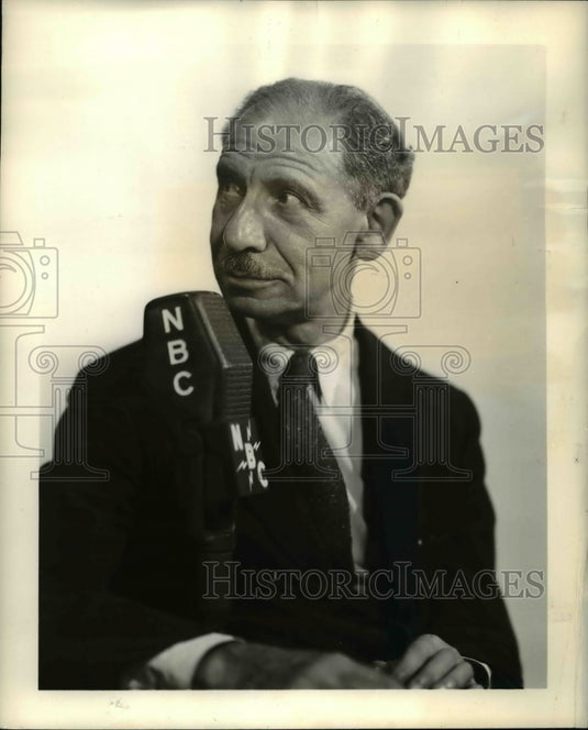 1945 Press Photo Franklin Pierce Adams in Information Please - Historic Images