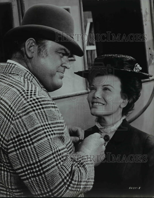 1971 Press Photo Dan Blocker in The Cockeyed Cowboys of Calico County - Historic Images