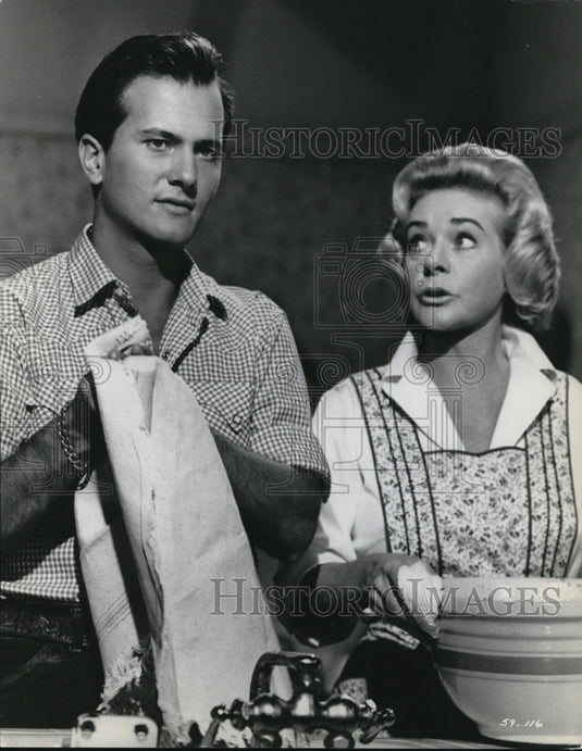 1964 Press Photo Pat Boone and Alice Taylor in State Fair - Historic Images