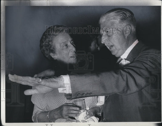 1967 Press Photo Mrs John B Peterman & R Henry Norweb - cvp78206-Historic Images
